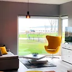 Elegance Yellow W Nautica